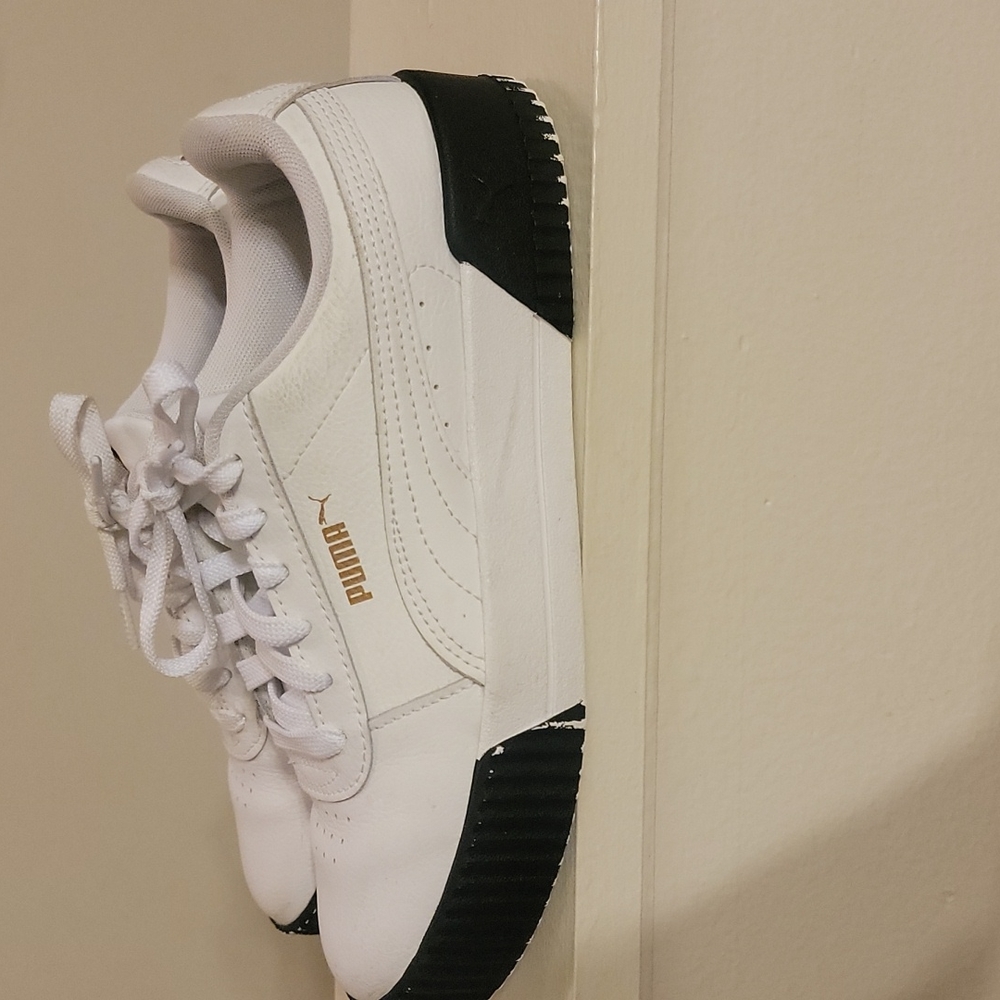 Ladies pumas - Picture 3 of 5